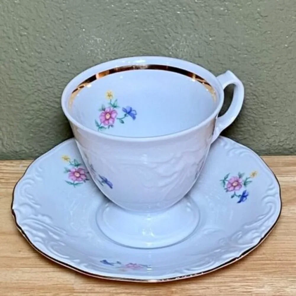 Wawel China • Floral Tea Cup & Saucer Set • Gold Trim • Made In Poland • Rare •‎